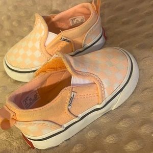 •Vans• Toddler SZ 4 Slip On Shoes 👧
